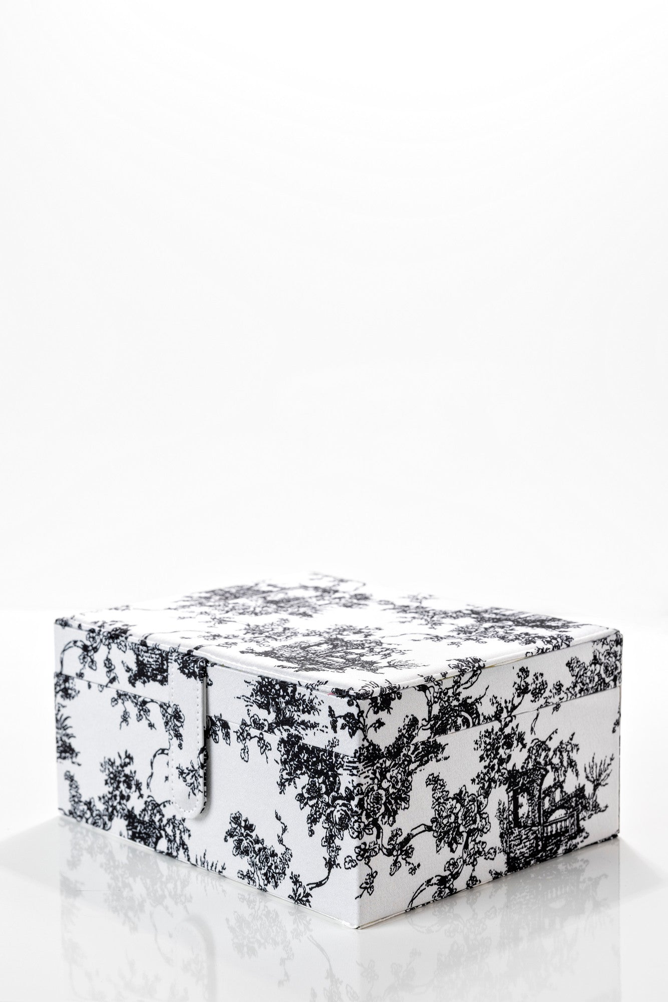 Cannes Black